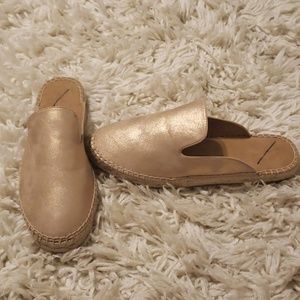 Universal Thread slide shoes